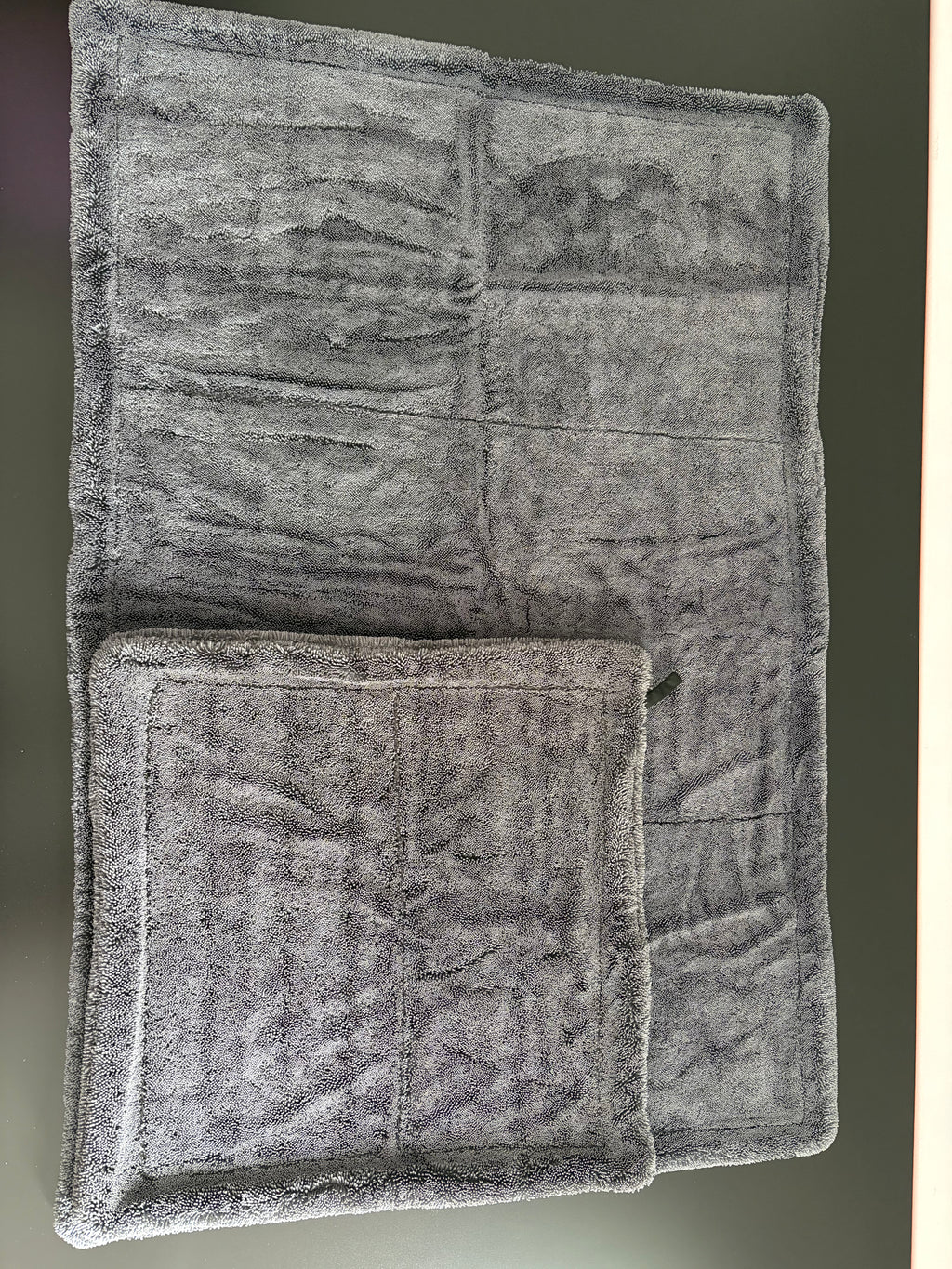 Serviette Microfibre de séchage Twisted Loop 2000GSM LAB514, grise, format 60x90 & 40x40 cm.