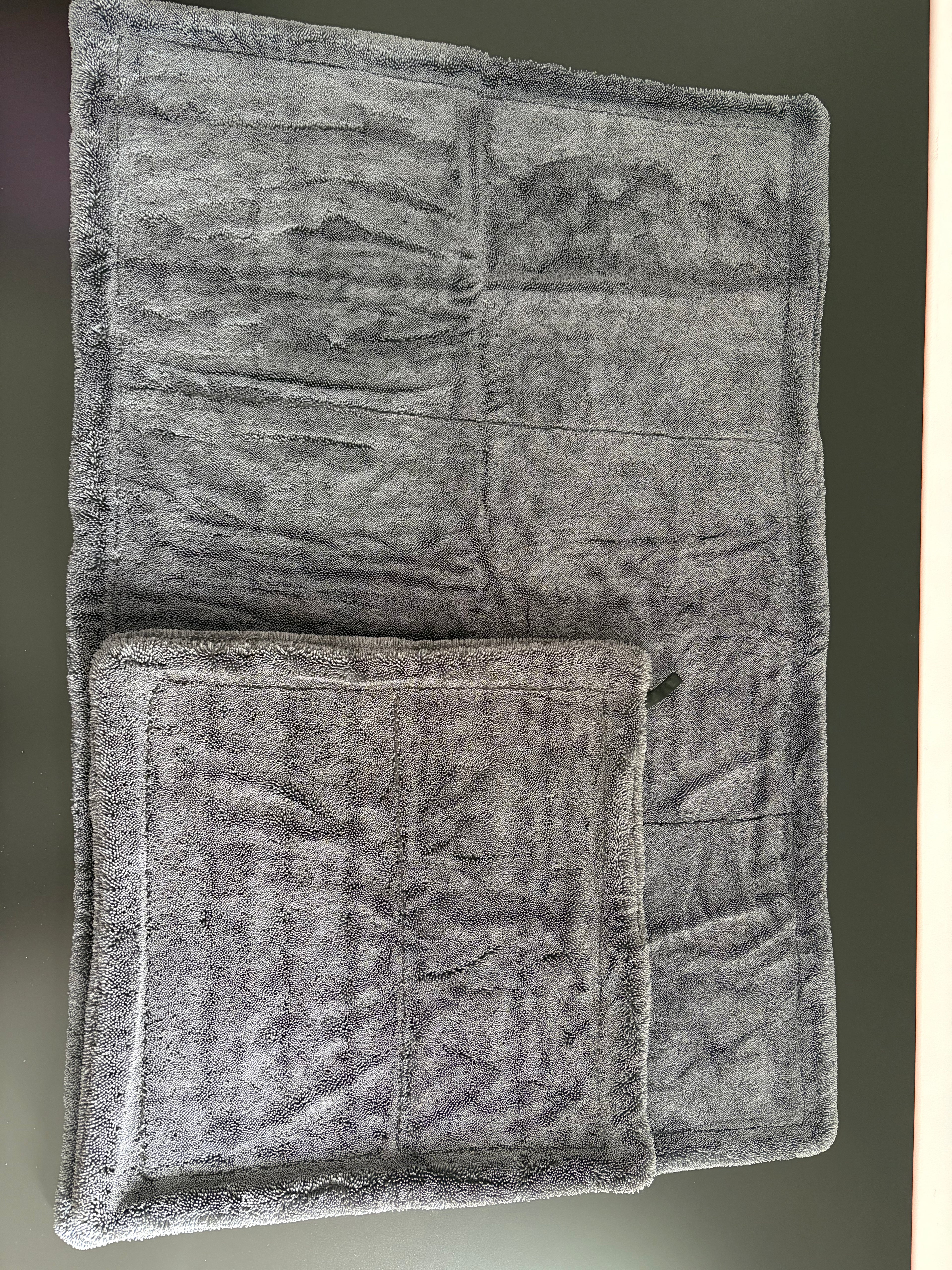 Serviette Microfibre de séchage Twisted Loop 2000GSM LAB514, grise, format 60x90 & 40x40 cm.